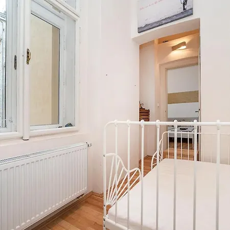 Museum Quarter Elegance Apartment