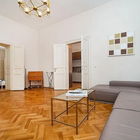 Museum Quarter Elegance Apartment *